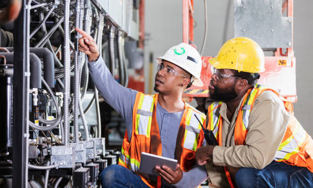 Best Electrical Contractors for Businesses  in Maineville, OH